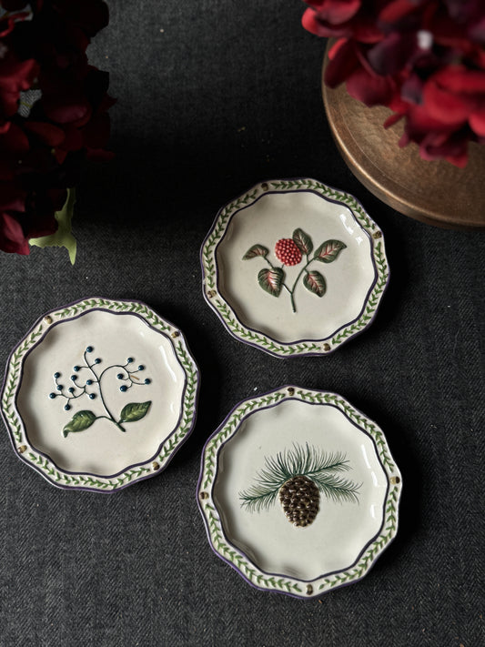 Mini Gallery Wall Set with Mini Ceramics   Plates ( x 3 )