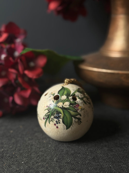 Vintage Ceramic Pomanders A Timeless Touch of Fragrance & Charm
