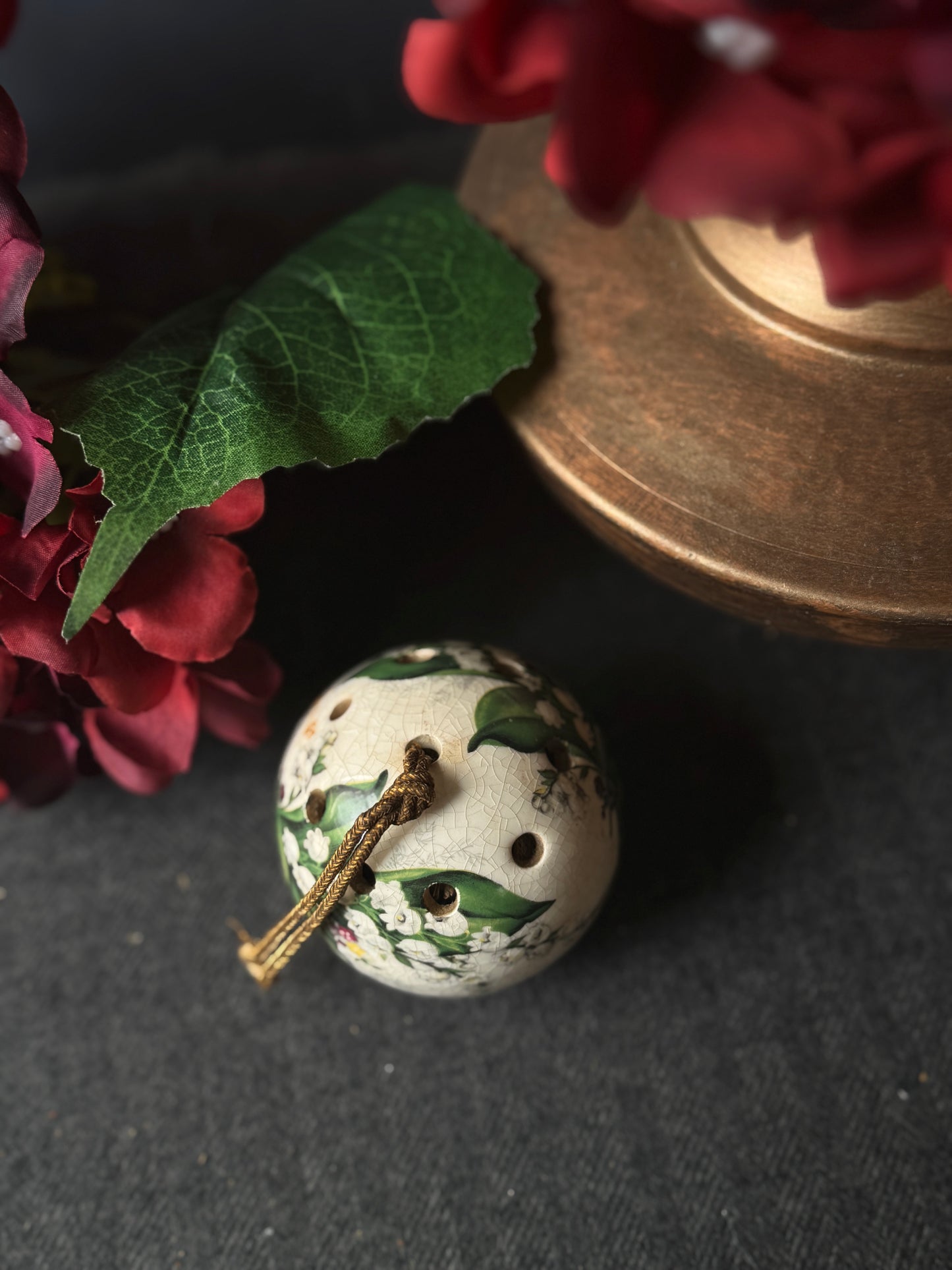 Vintage Ceramic Pomanders A Timeless Touch of Fragrance & Charm