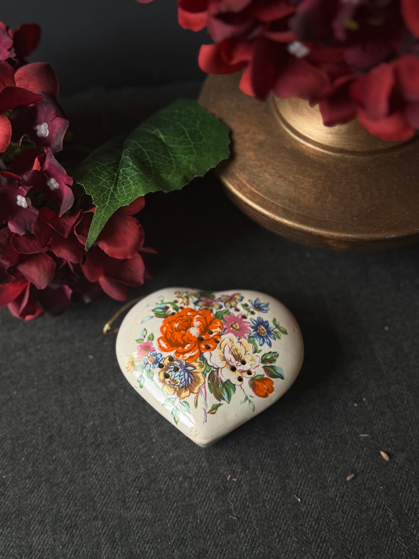 Vintage Ceramic Pomanders A Timeless Touch of Fragrance & Charm