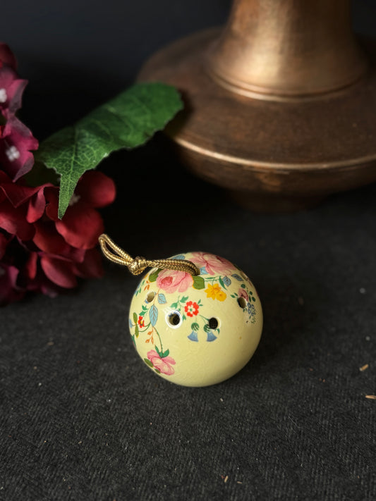 Vintage Ceramic Pomanders A Timeless Touch of Fragrance & Charm