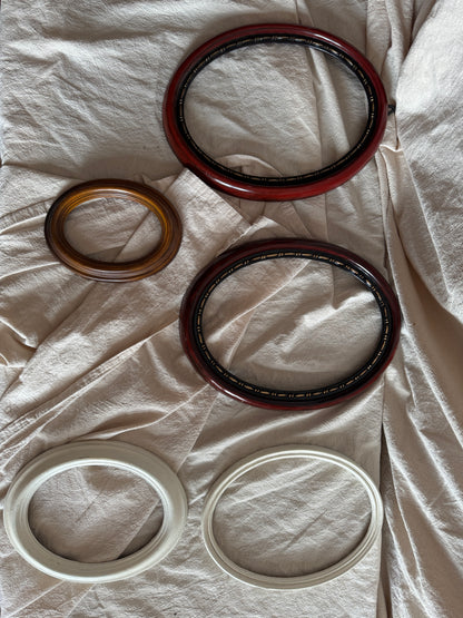 Vintage 1970s Resin Oval Frames Set (5 Pieces) – Mixed Sizes, Burgundy & White