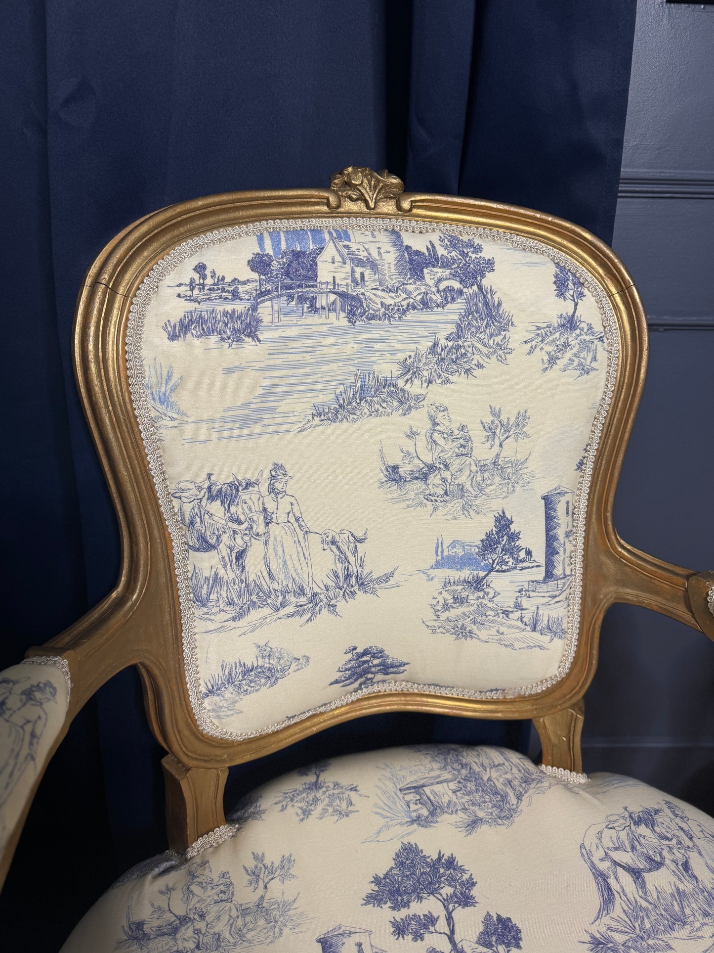 French Louis XV Gilt Blue Toile De Jouy Fabric Armchairs (Pair)