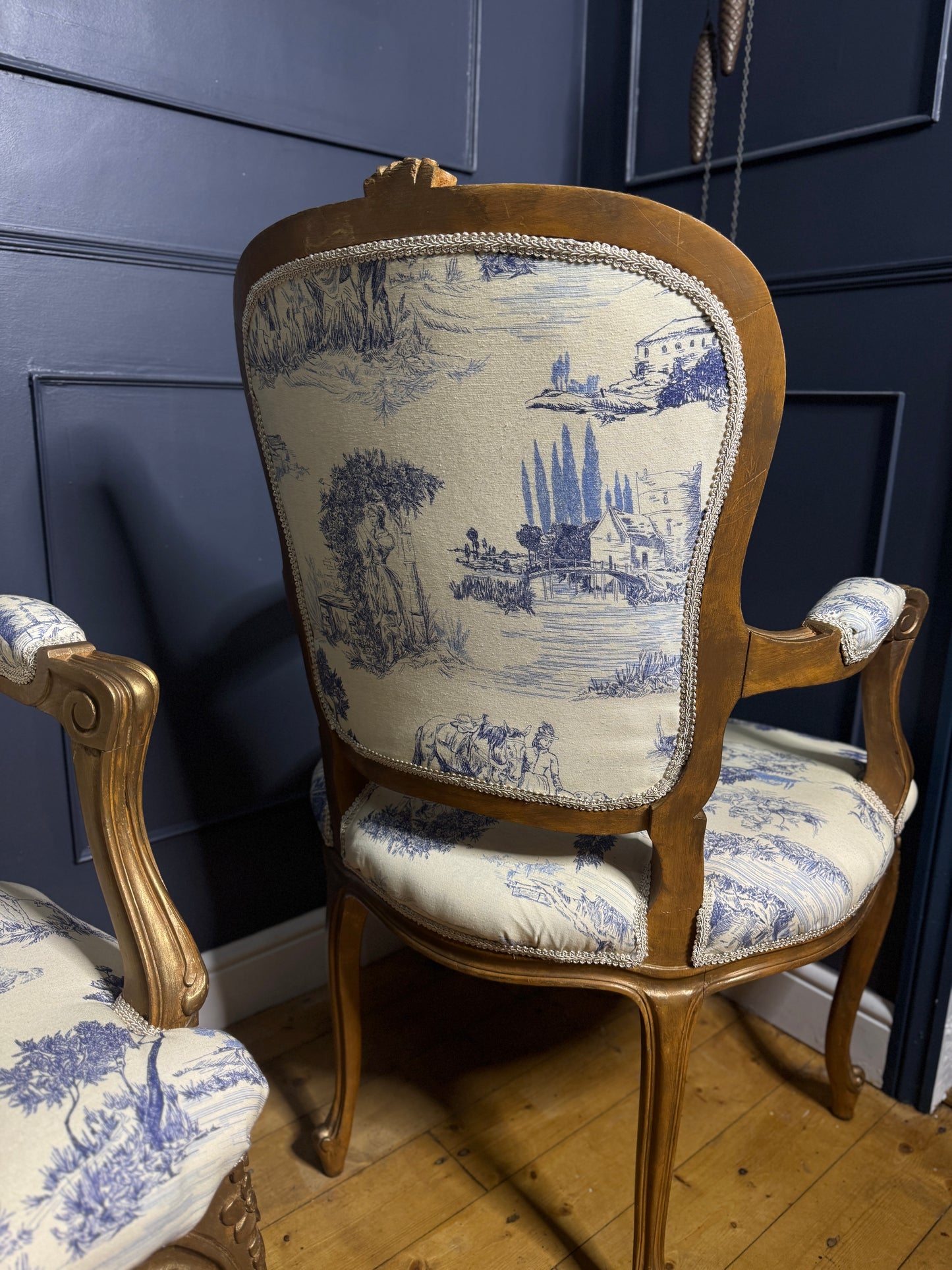 French Louis XV Gilt Blue Toile De Jouy Fabric Armchairs (Pair)