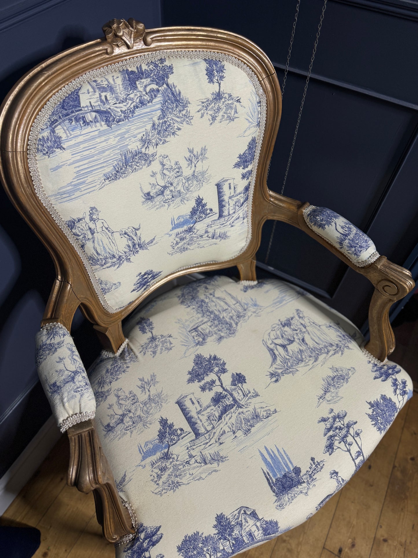 French Louis XV Gilt Blue Toile De Jouy Fabric Armchairs (Pair)