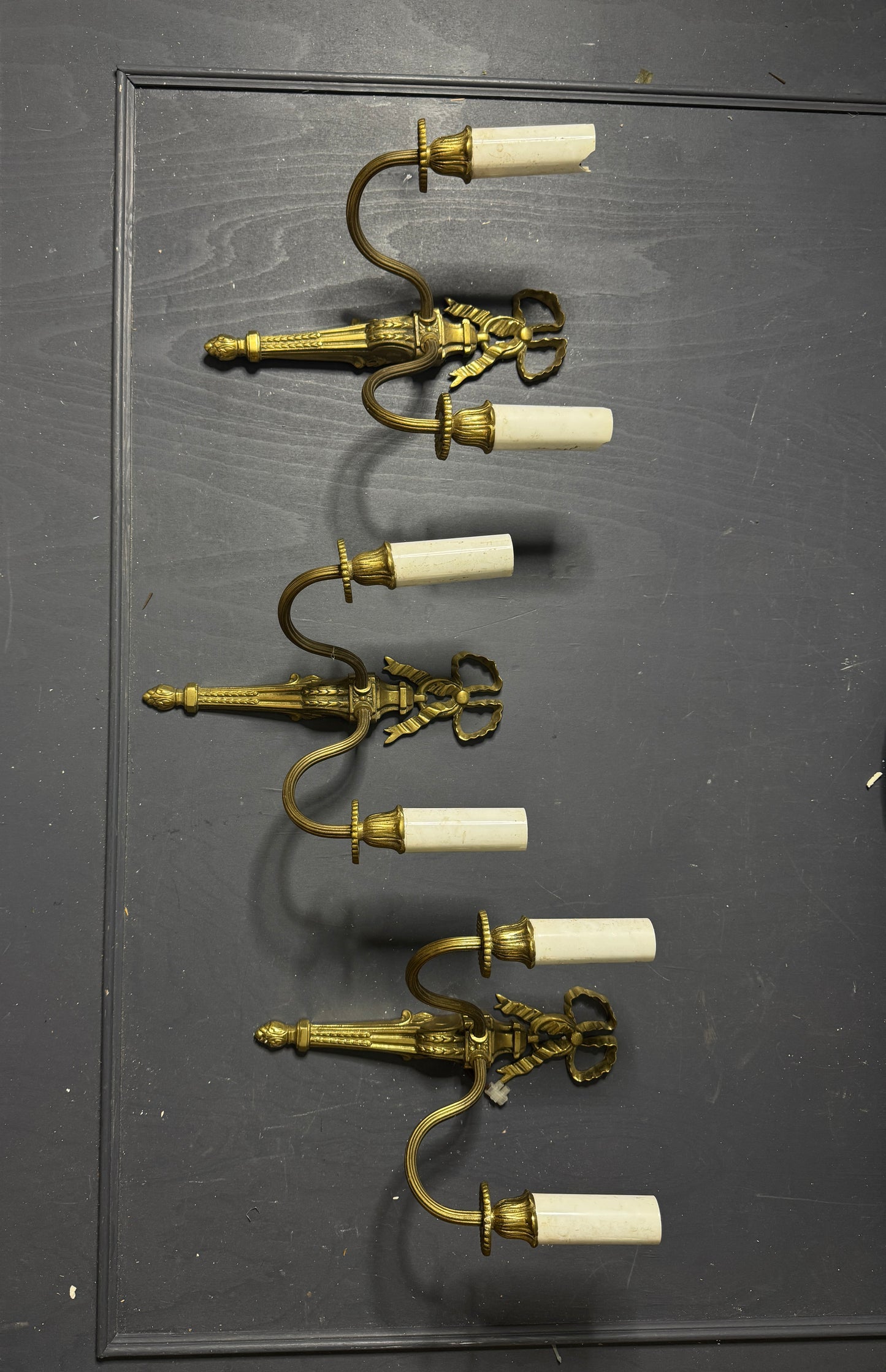 Early 20th Century Louis XVI–Style Brass Two-Arm Wall Light with Ribbon Detail