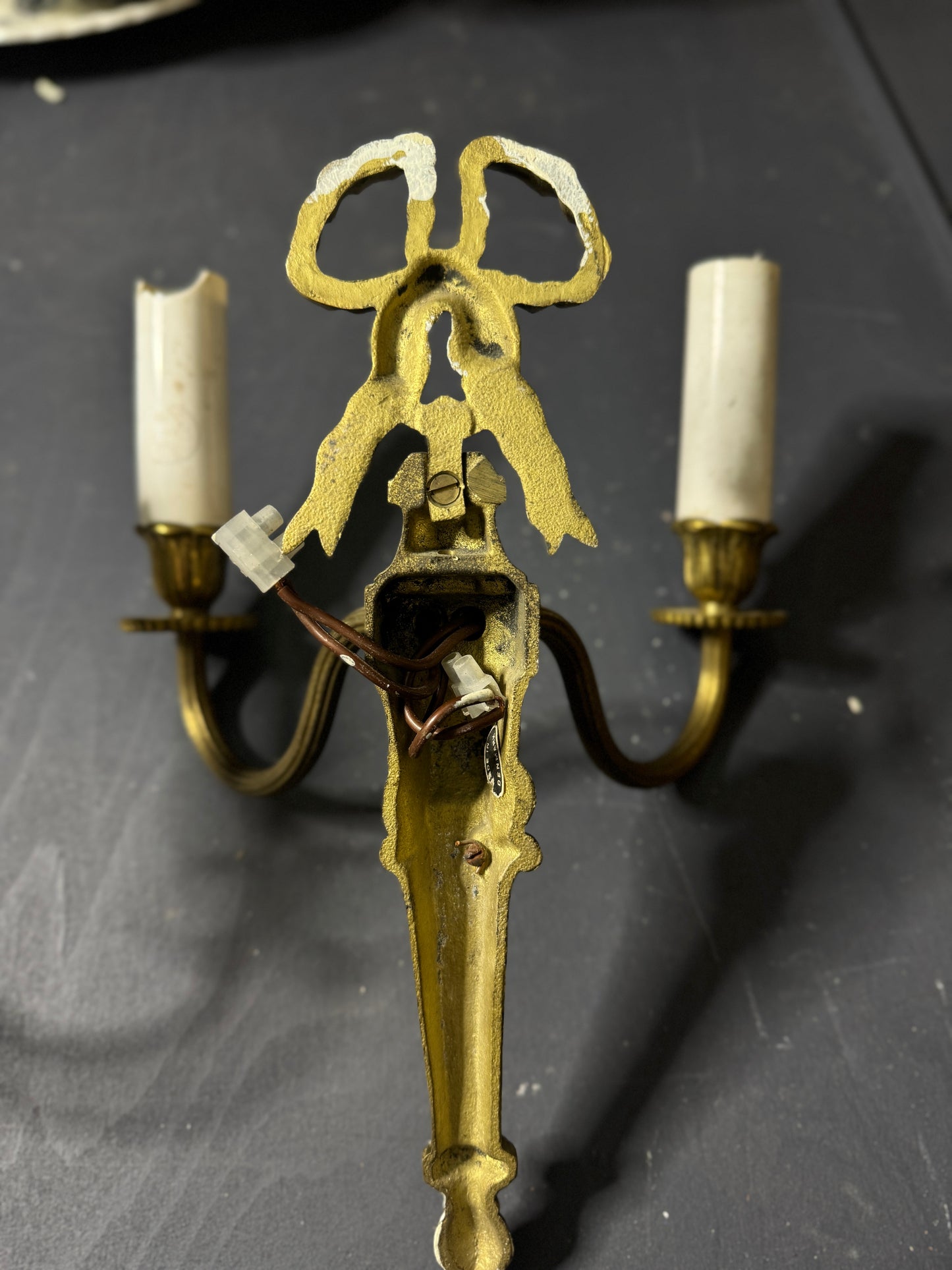 Early 20th Century Louis XVI–Style Brass Two-Arm Wall Light with Ribbon Detail