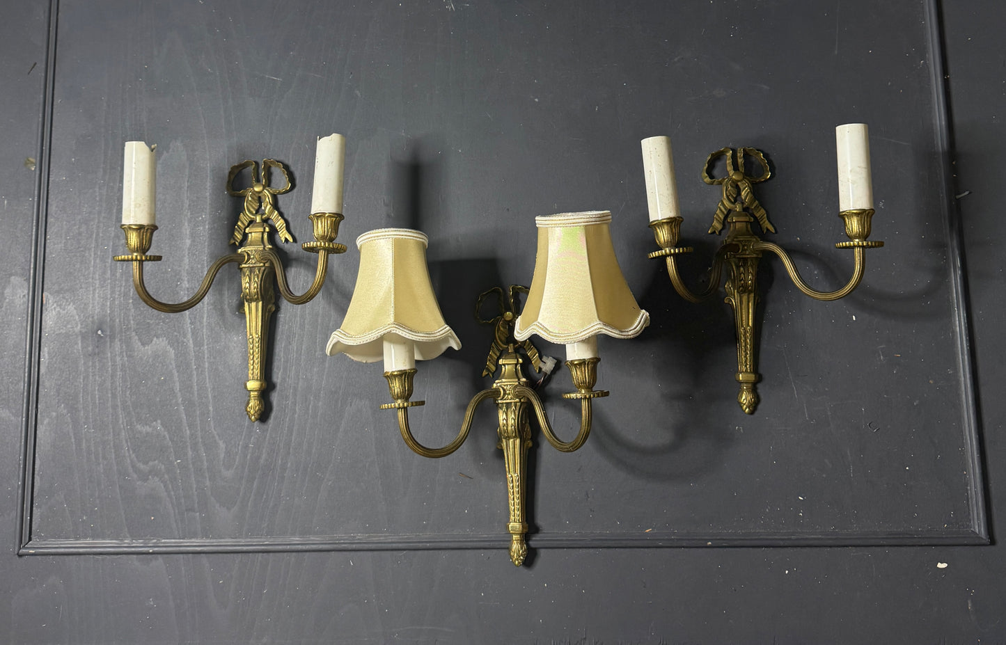 Early 20th Century Louis XVI–Style Brass Two-Arm Wall Light with Ribbon Detail