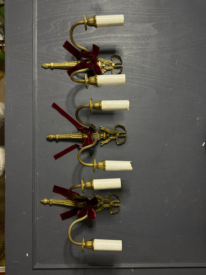 Early 20th Century Louis XVI–Style Brass Two-Arm Wall Light with Ribbon Detail