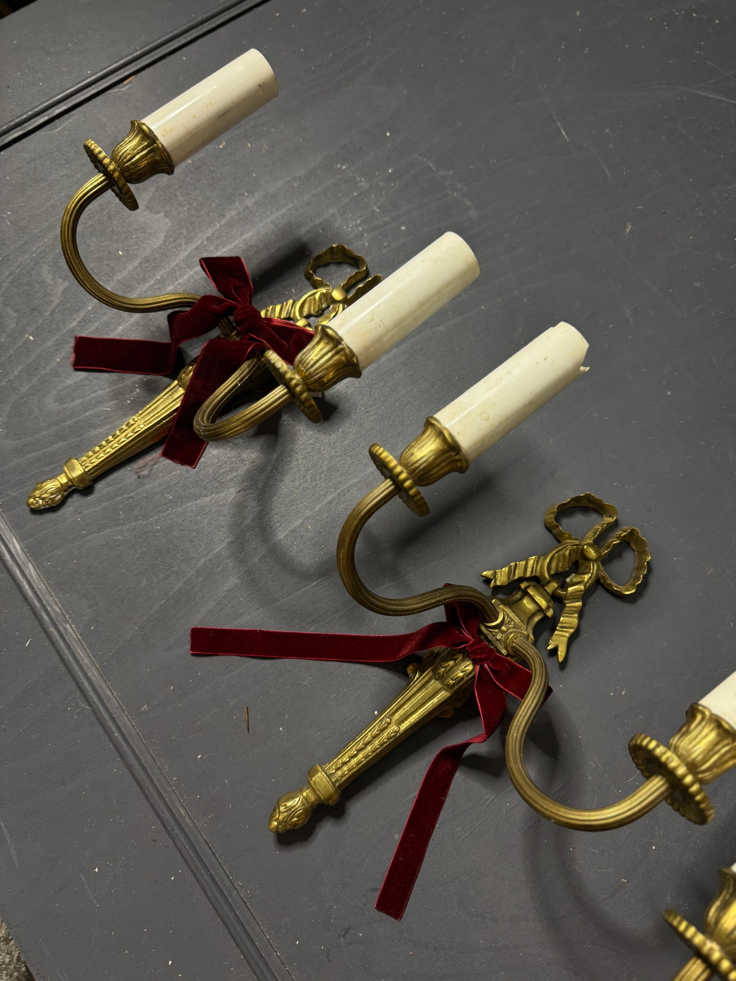 Early 20th Century Louis XVI–Style Brass Two-Arm Wall Light with Ribbon Detail