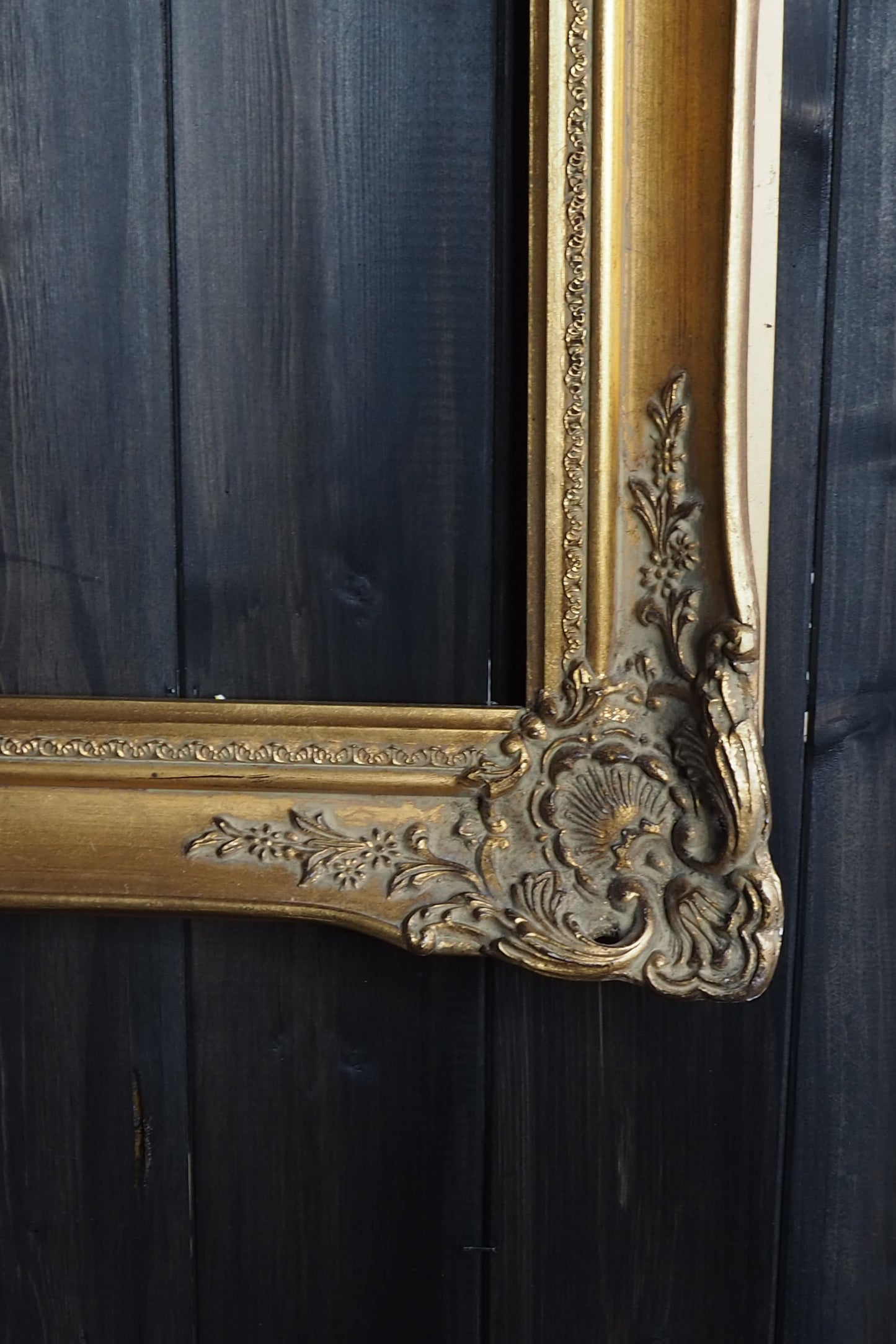 The Padue – Antique Gold Baroque Frame Gilt Frame
