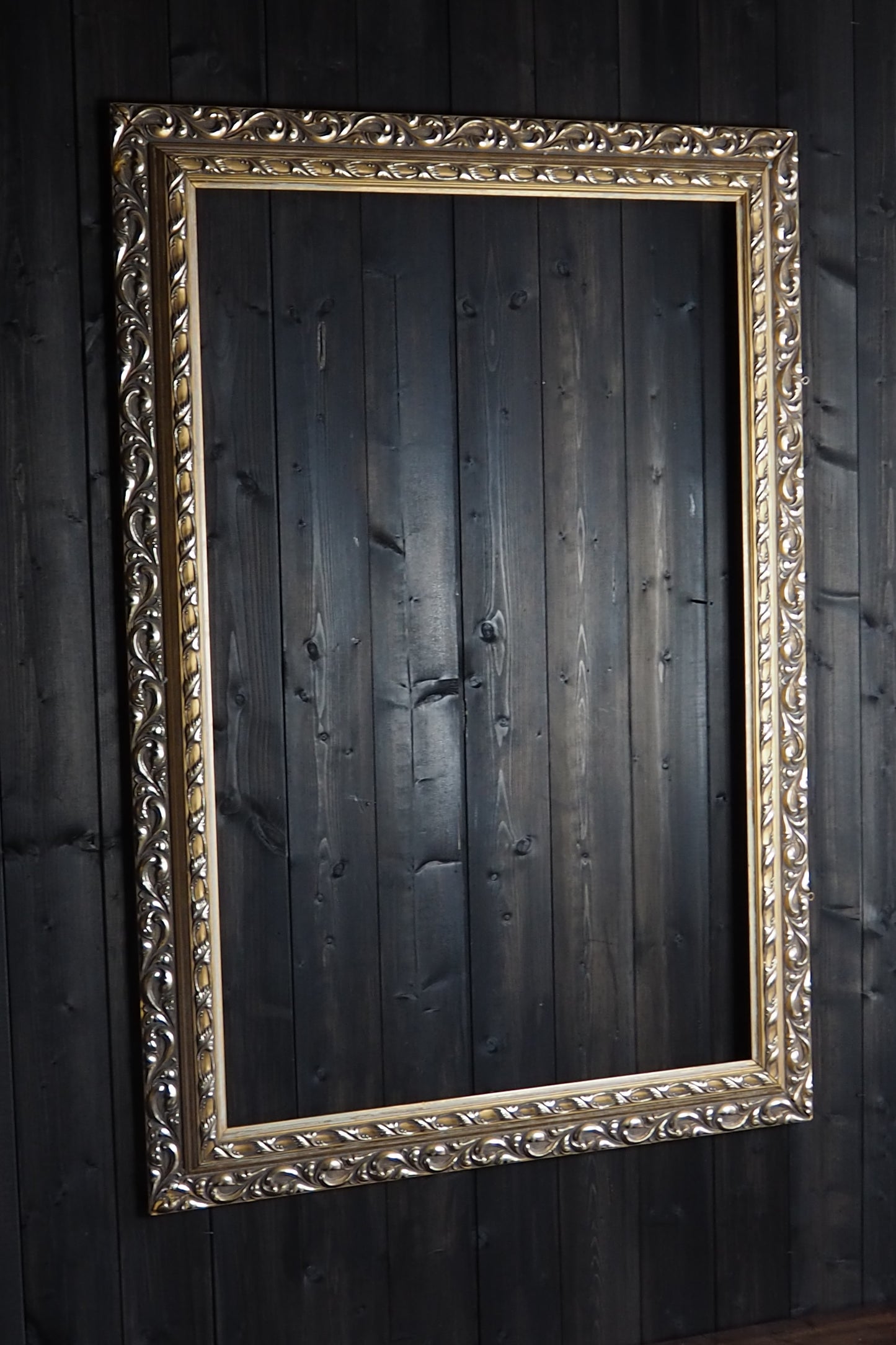 The Avignon – Large Silver & Gold Distressed Ornate Frame