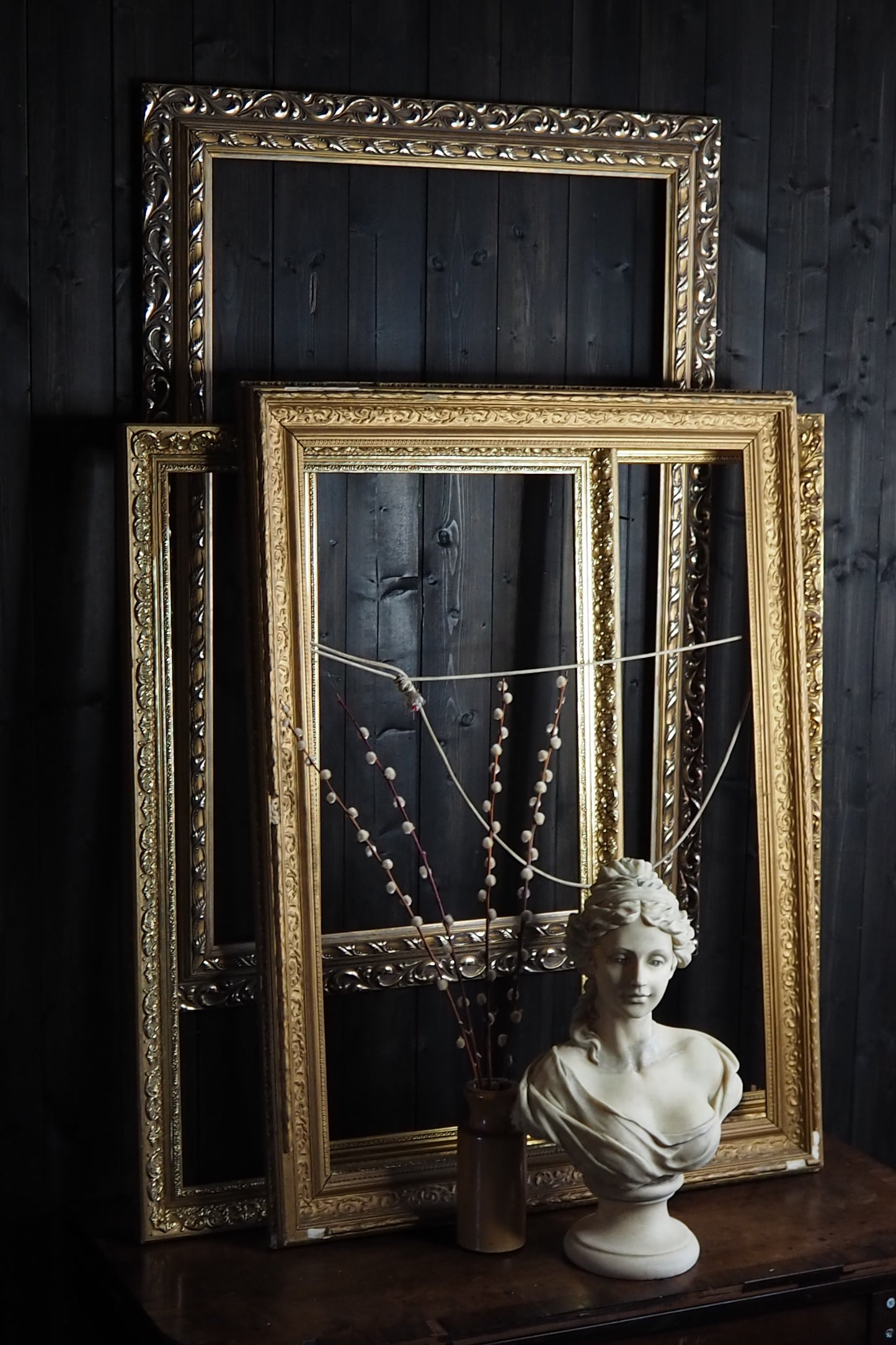 The Avignon – Large Silver & Gold Distressed Ornate Frame