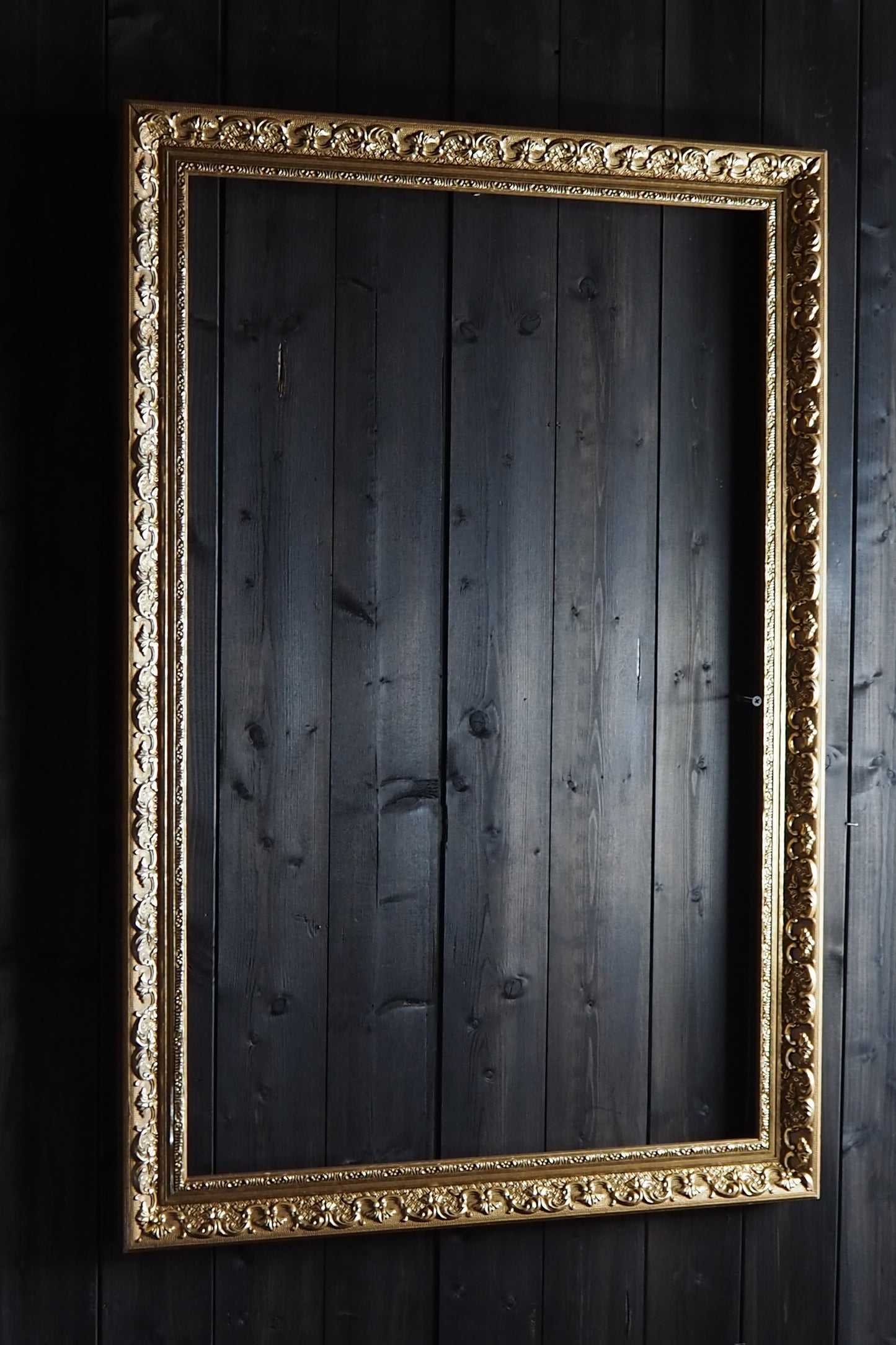 The Castoria – Heavy Detailed Gold Ornate Large Frame