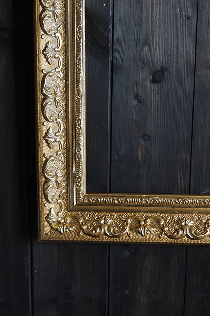 The Castoria – Heavy Detailed Gold Ornate Large Frame