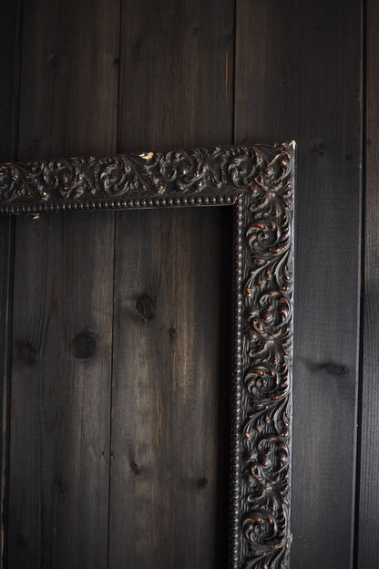 The Belgravia - Rustic Black Ornate Frame with Gilt Detail