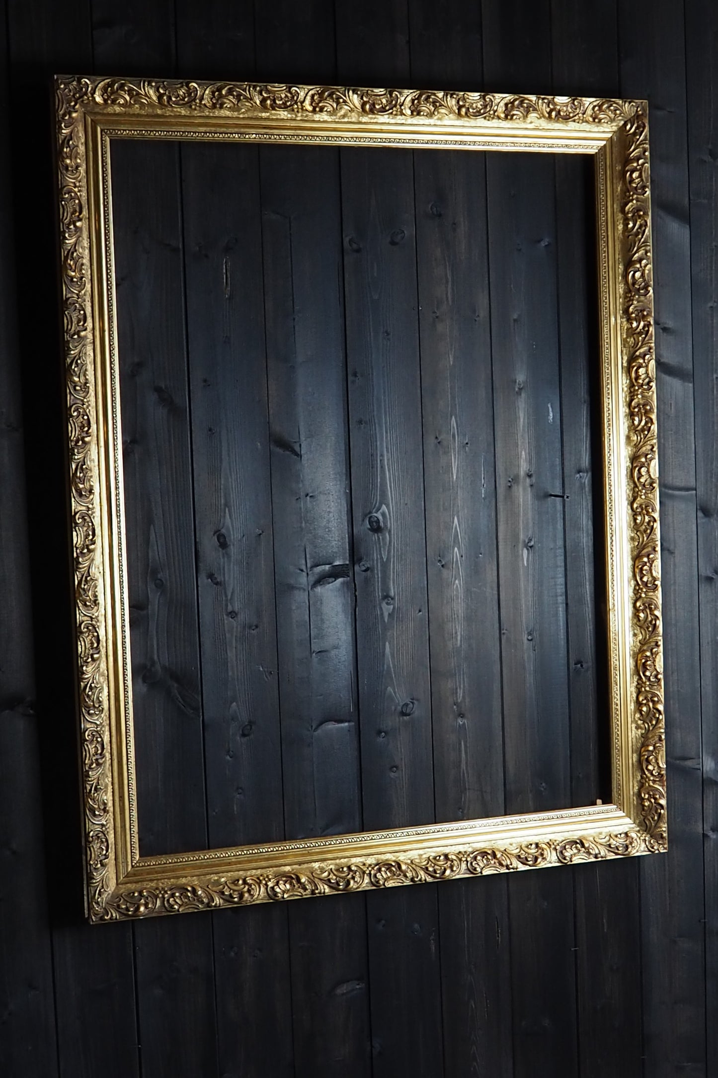 The Everleigh – Heavily Detailed Gold Ornate Frame