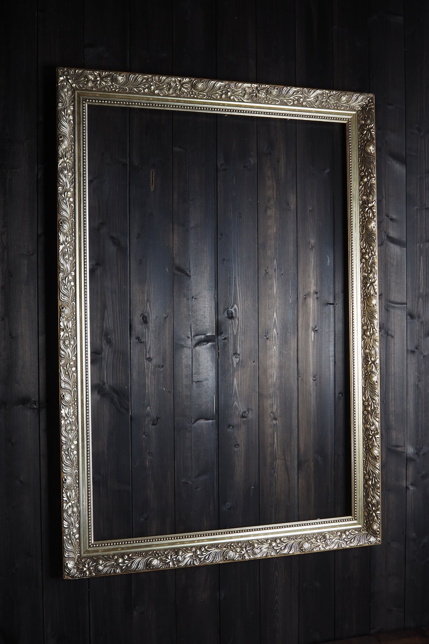 The Belvoir – Antique & Vintage Gold Ornate Large Frame Collection