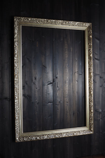 The Belvoir – Antique & Vintage Gold Ornate Large Frame Collection