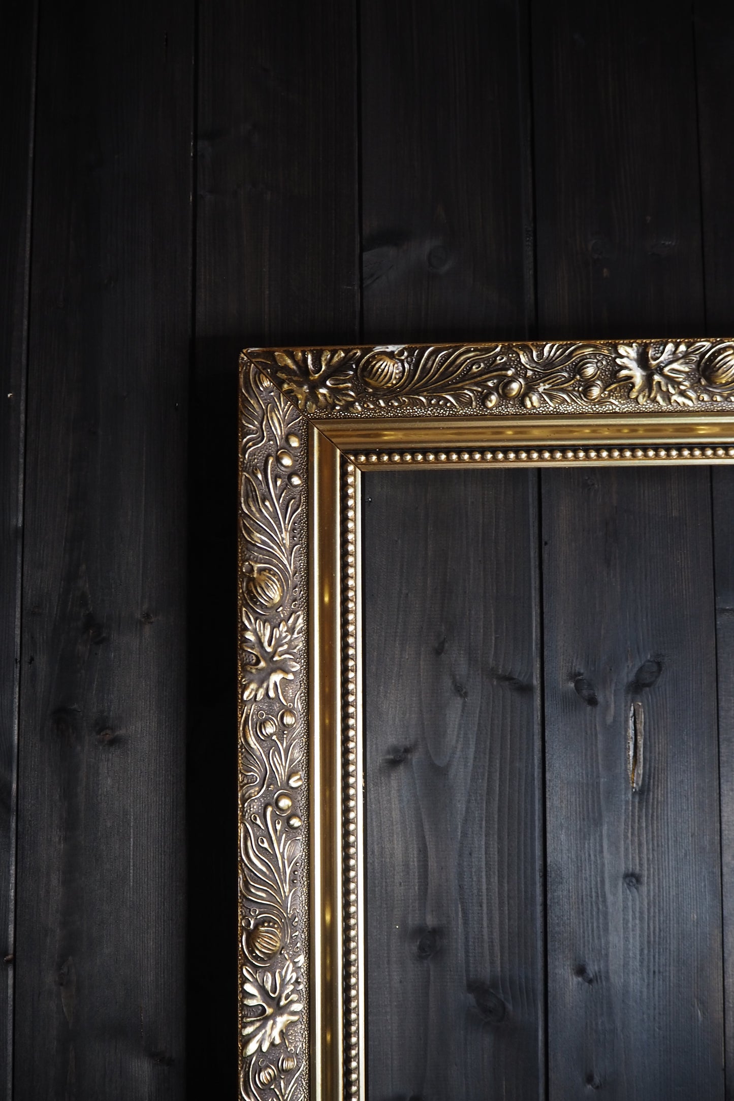 The Belvoir – Antique & Vintage Gold Ornate Large Frame Collection