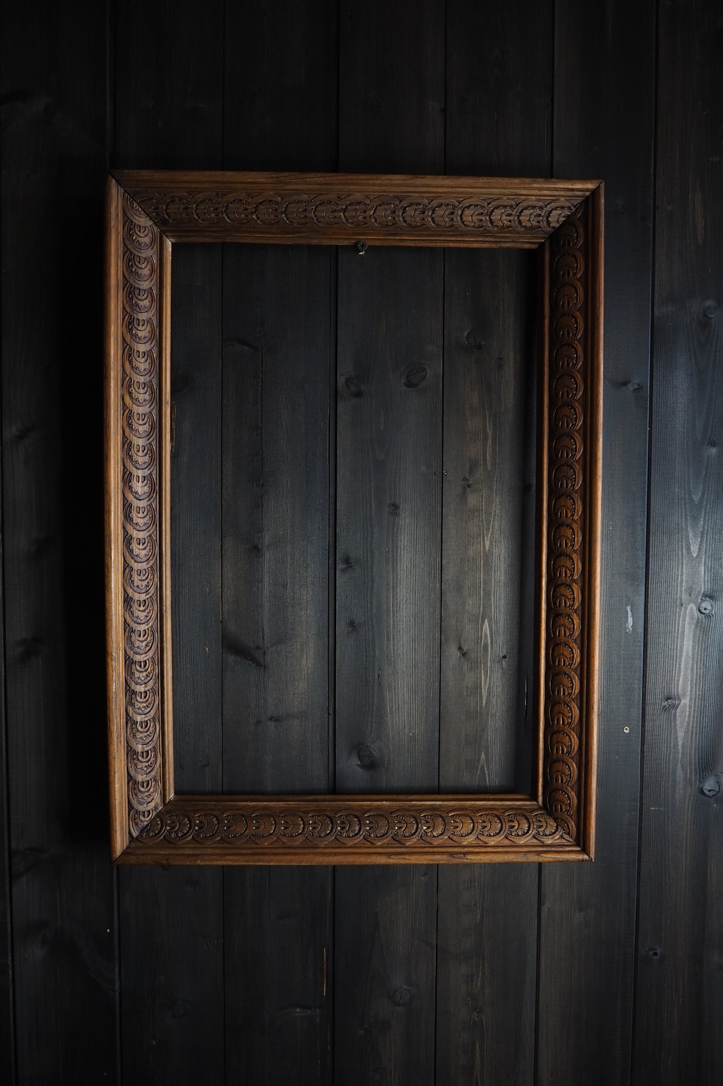 The Winchester - Solid Oak Vintage Carved Frame