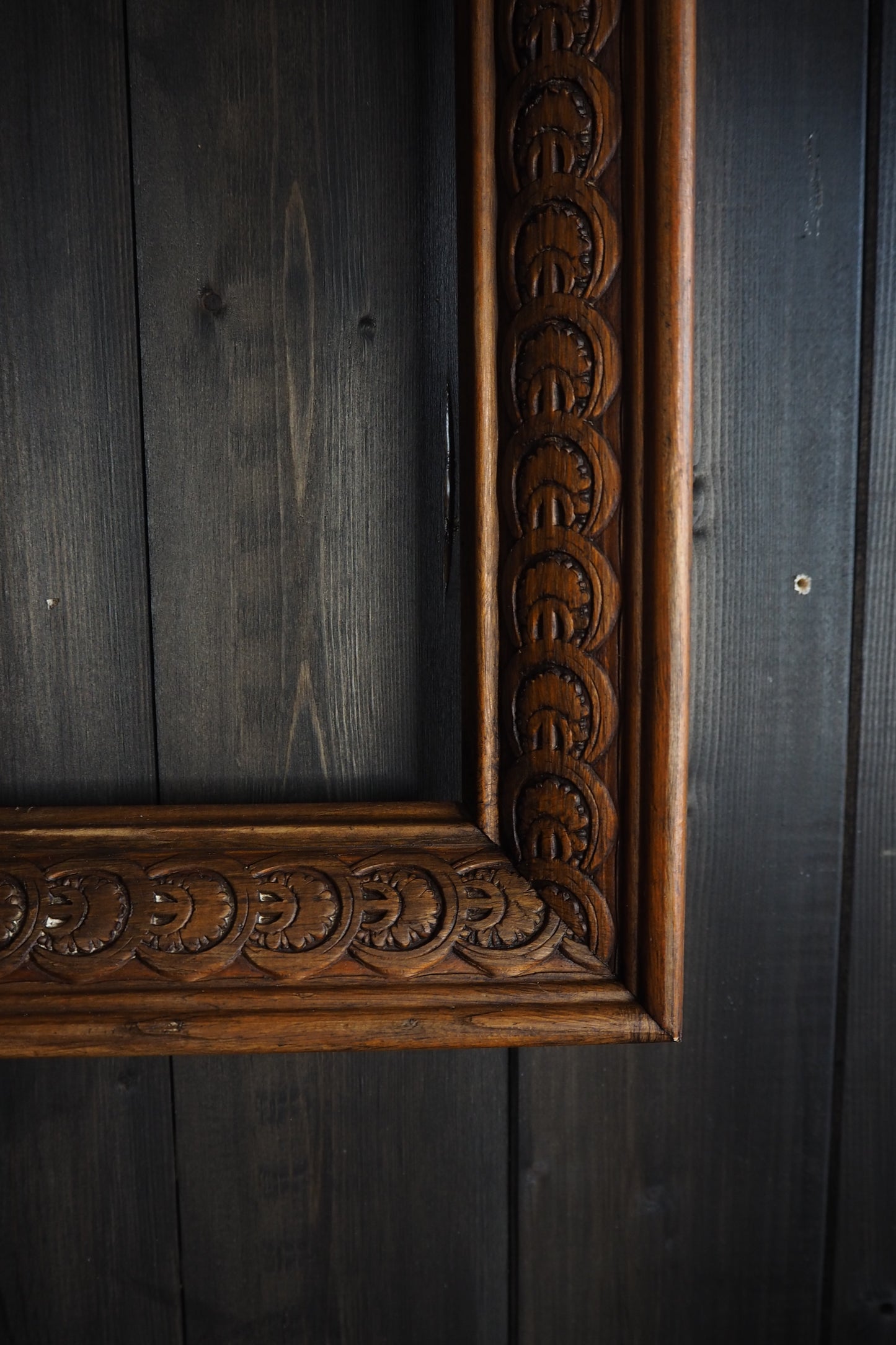 The Winchester - Solid Oak Vintage Carved Frame