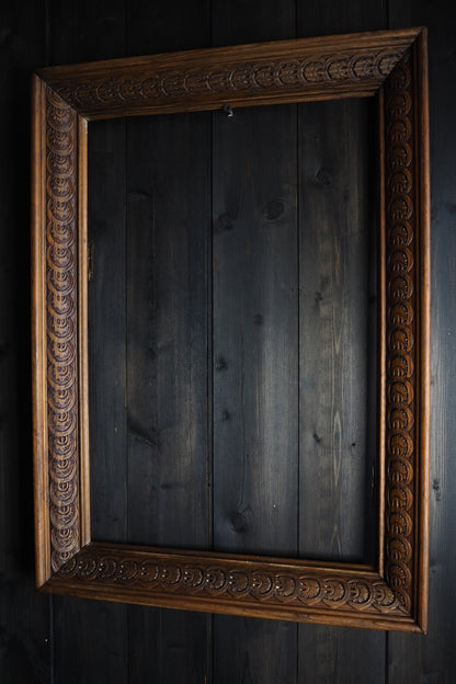 The Winchester - Solid Oak Vintage Carved Frame