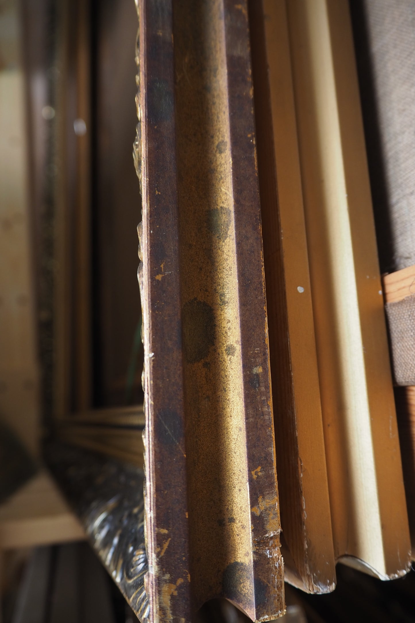 The Belvoir – Antique & Vintage Gold Ornate Large Frame Collection