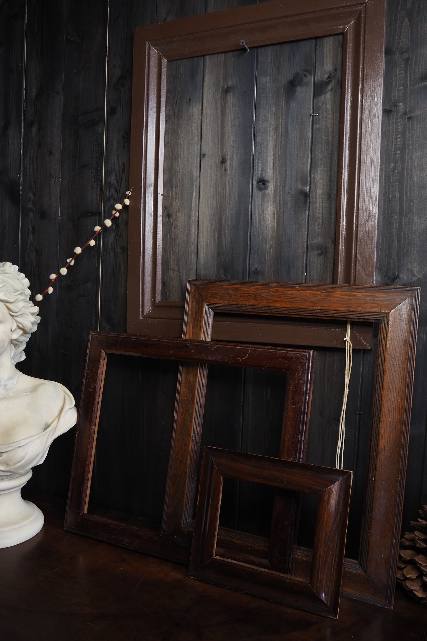 The Balmoral – Antique Solid Small Wood Frame