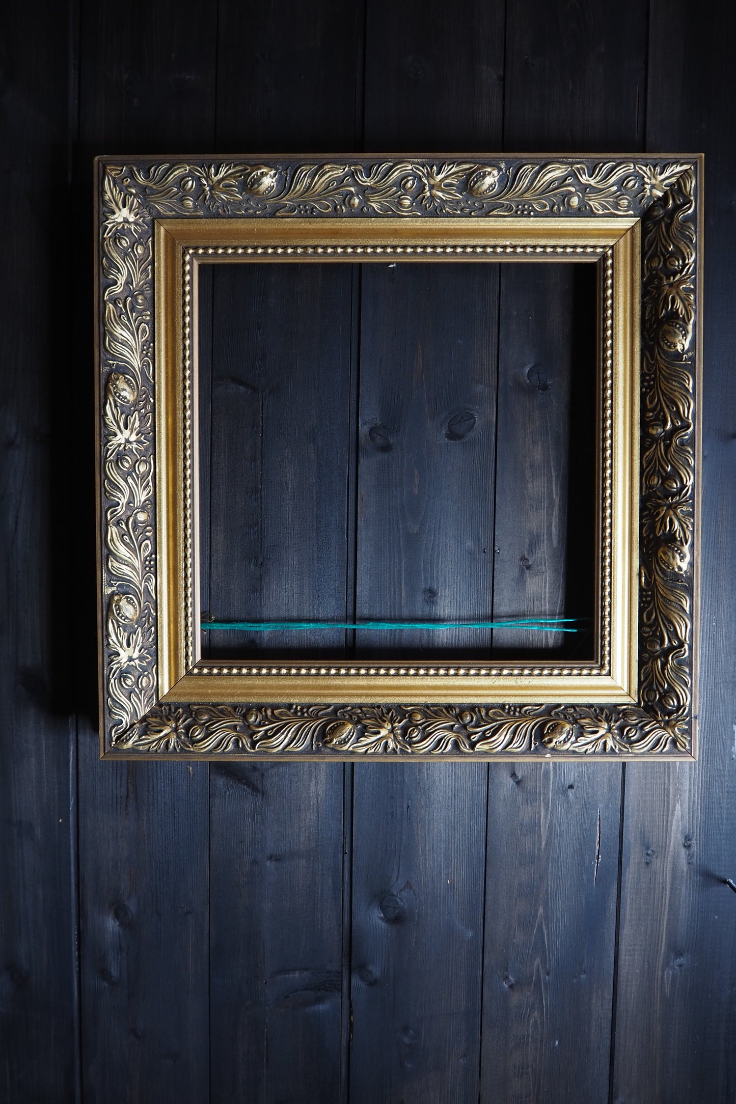 The Belvoir – Antique & Vintage Gold Ornate Small Frame Collection