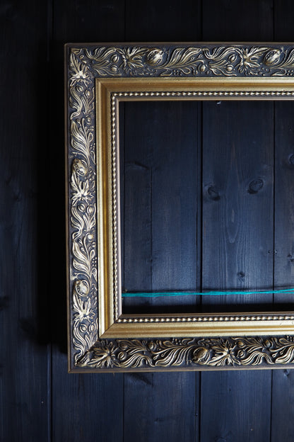 The Belvoir – Antique & Vintage Gold Ornate Small Frame Collection