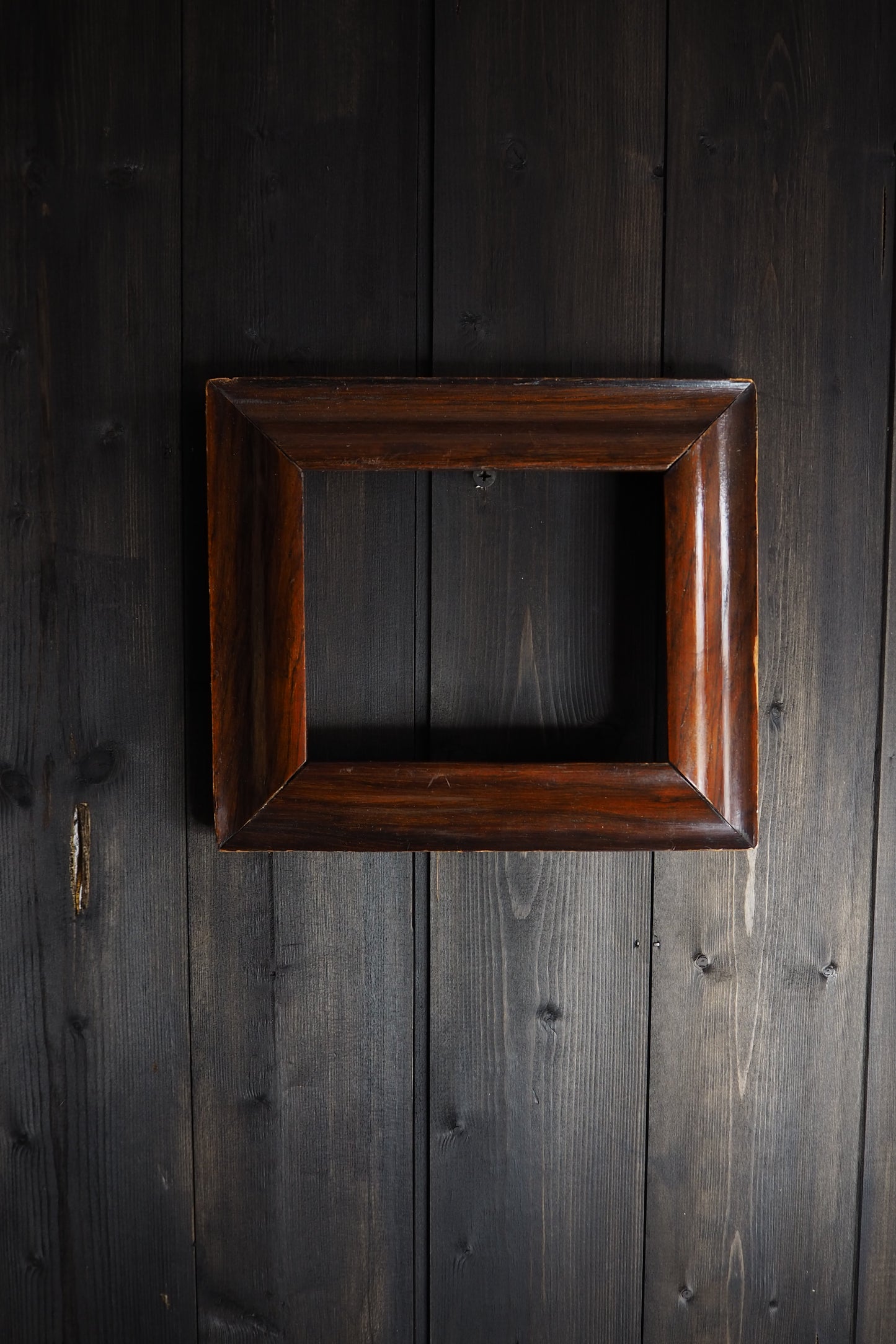 The Alpine Heritage – Victorian Carved Mini Wooden Frame
