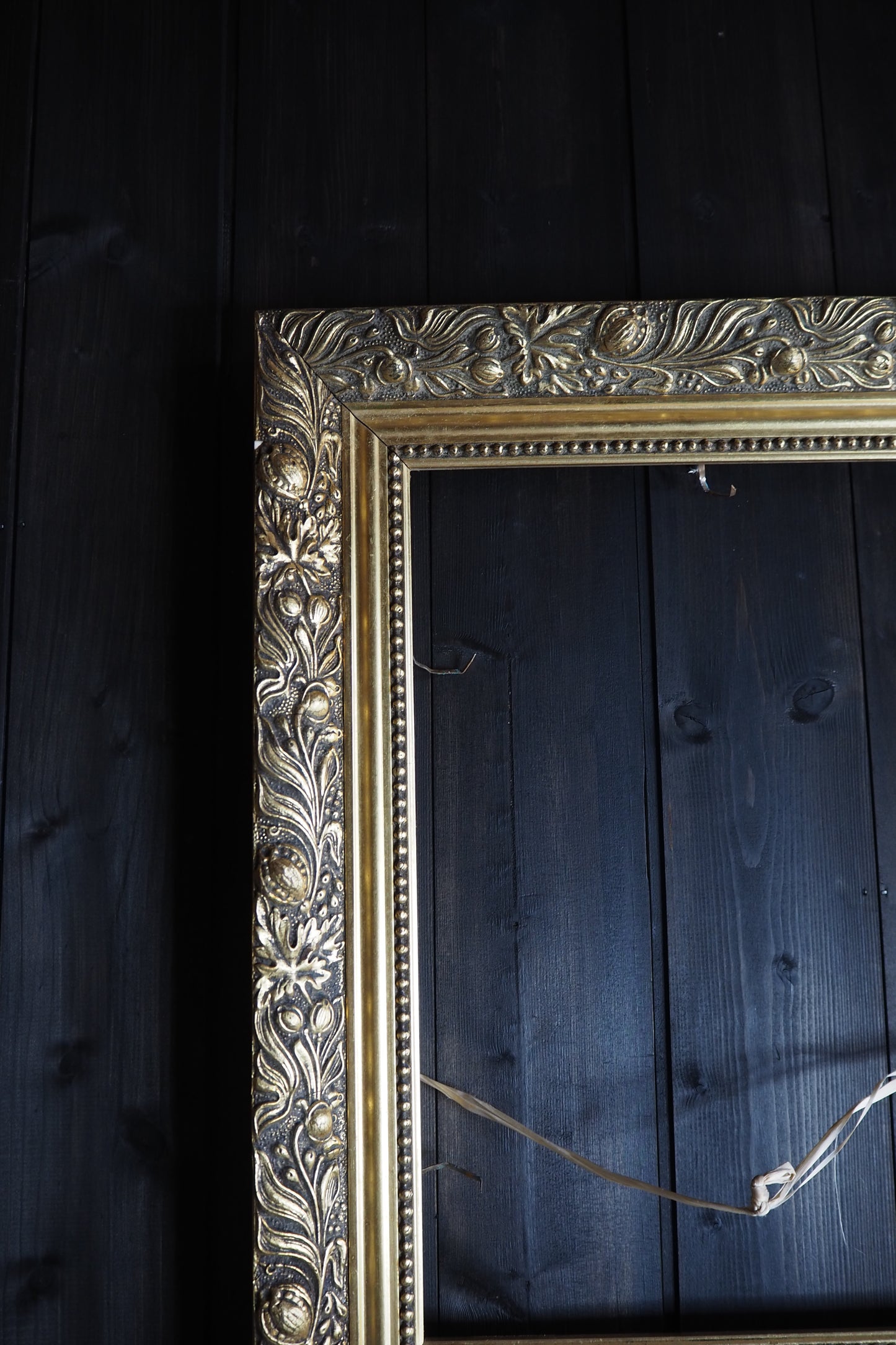 The Belvoir – Antique & Vintage Gold Ornate Small Frame Collection