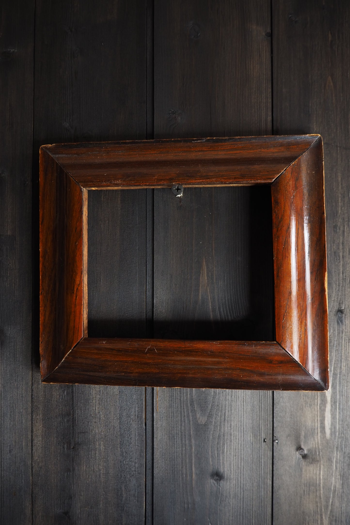 The Alpine Heritage – Victorian Carved Mini Wooden Frame
