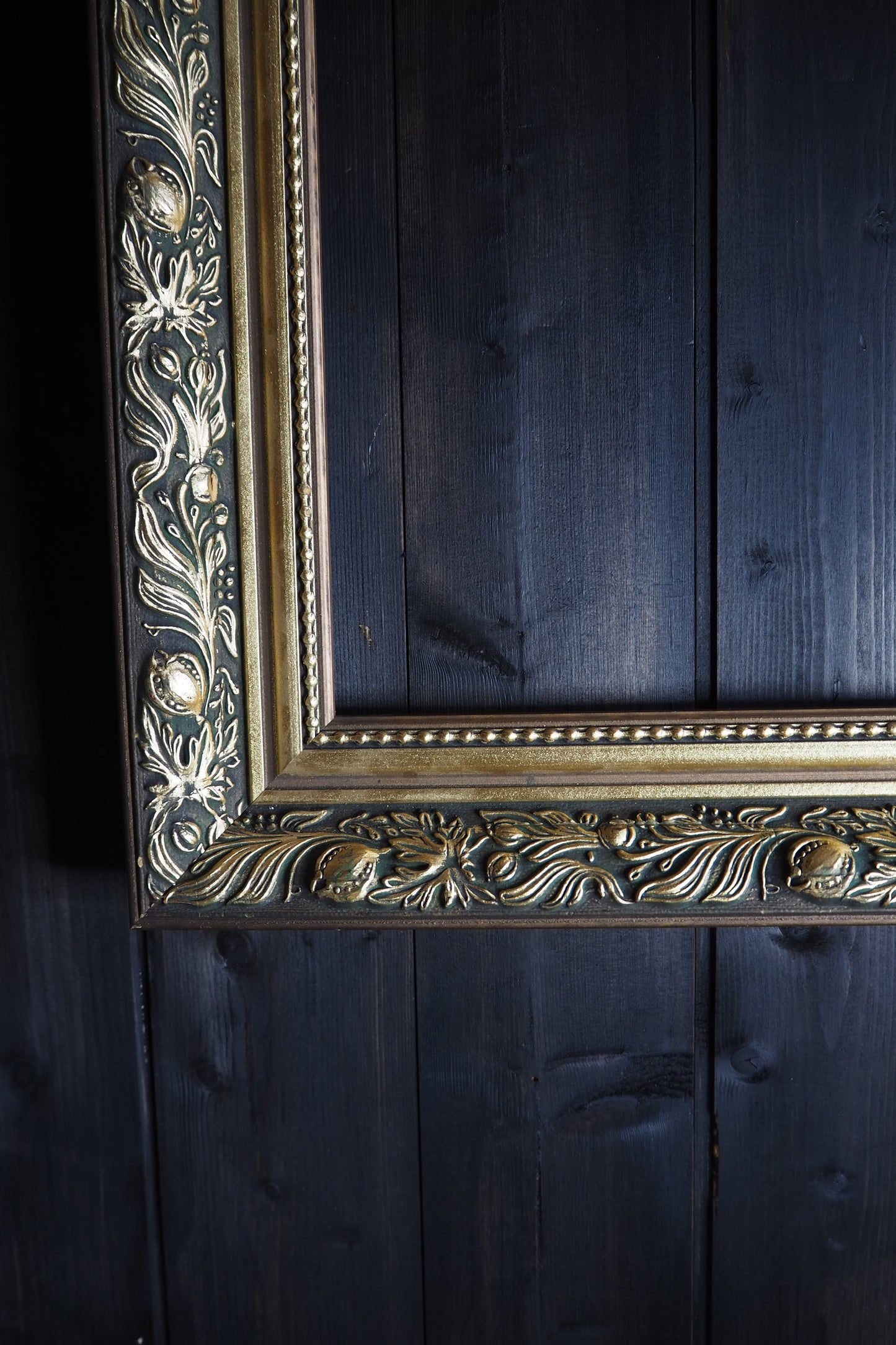 The Belvoir – Antique & Vintage Gold Ornate Small Frame Collection