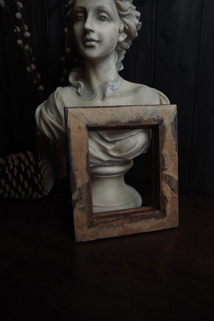 The Alpine Heritage – Victorian Carved Mini Wooden Frame
