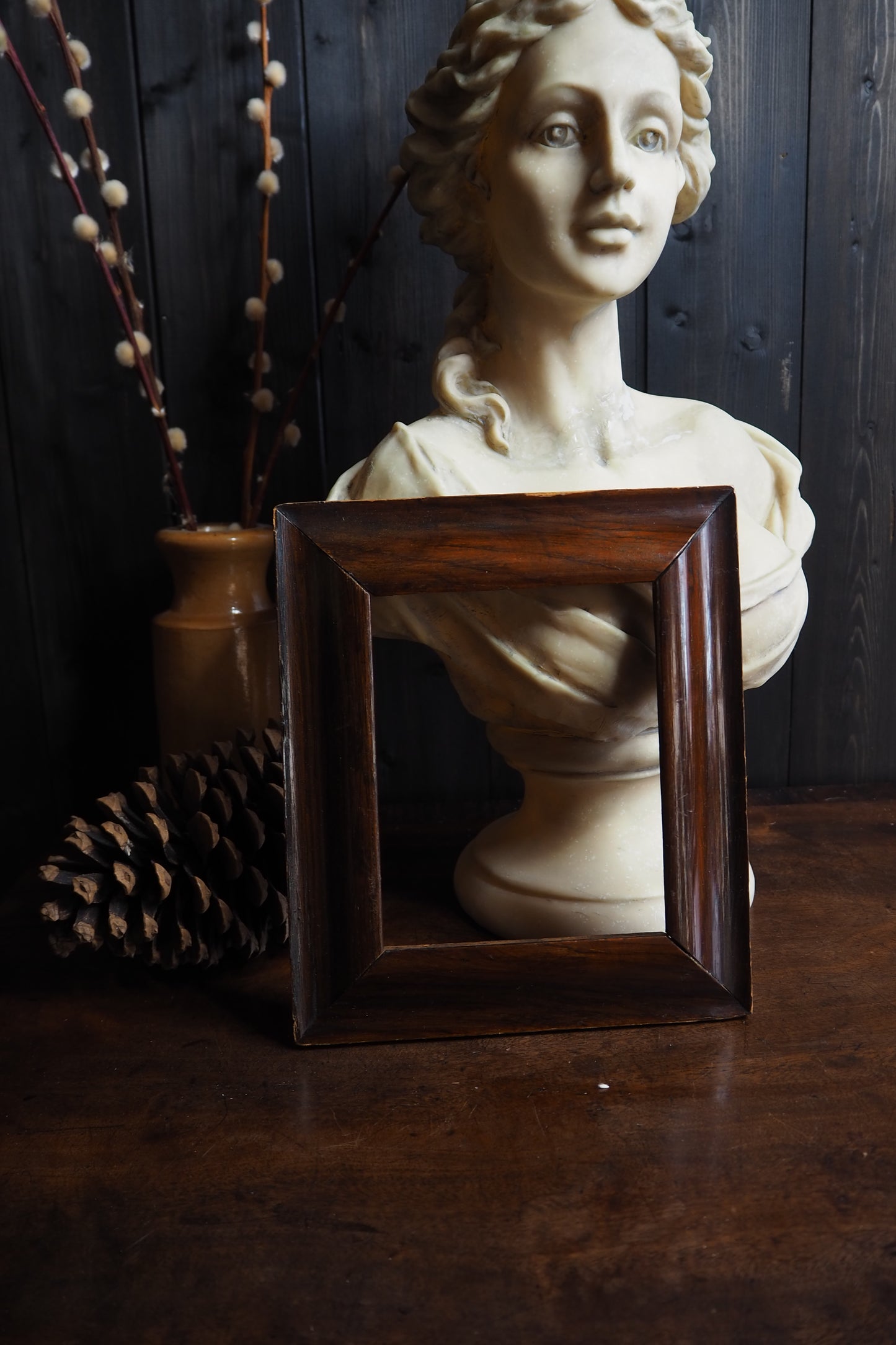 The Alpine Heritage – Victorian Carved Mini Wooden Frame