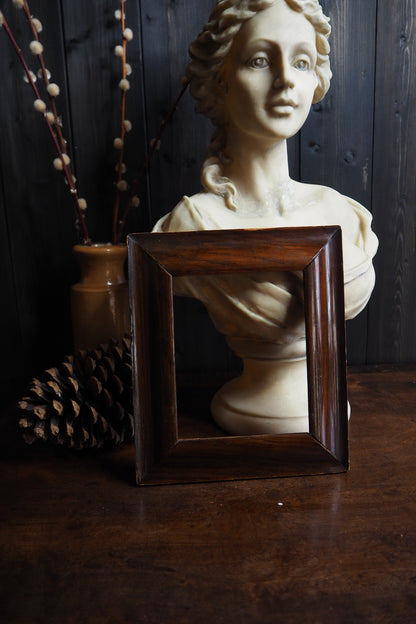 The Alpine Heritage – Victorian Carved Mini Wooden Frame