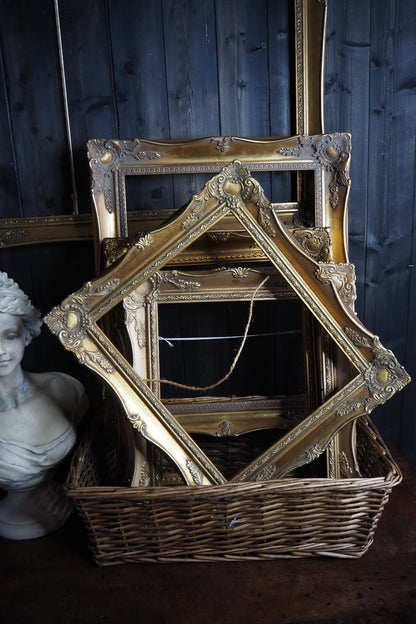 The Sorélle – Vintage Gold Louis Style Ornate Small Frame Collection