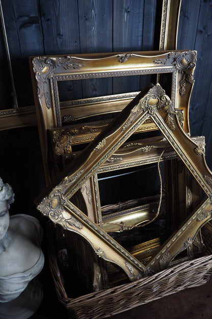 The Sorélle – Vintage Gold Louis Style Ornate Small Frame Collection