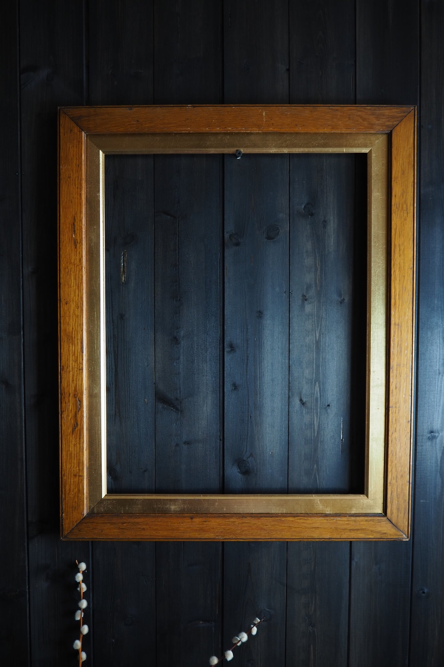 The Chester - Victorian Thick Solid Oak Wood Frame with Gold Trim