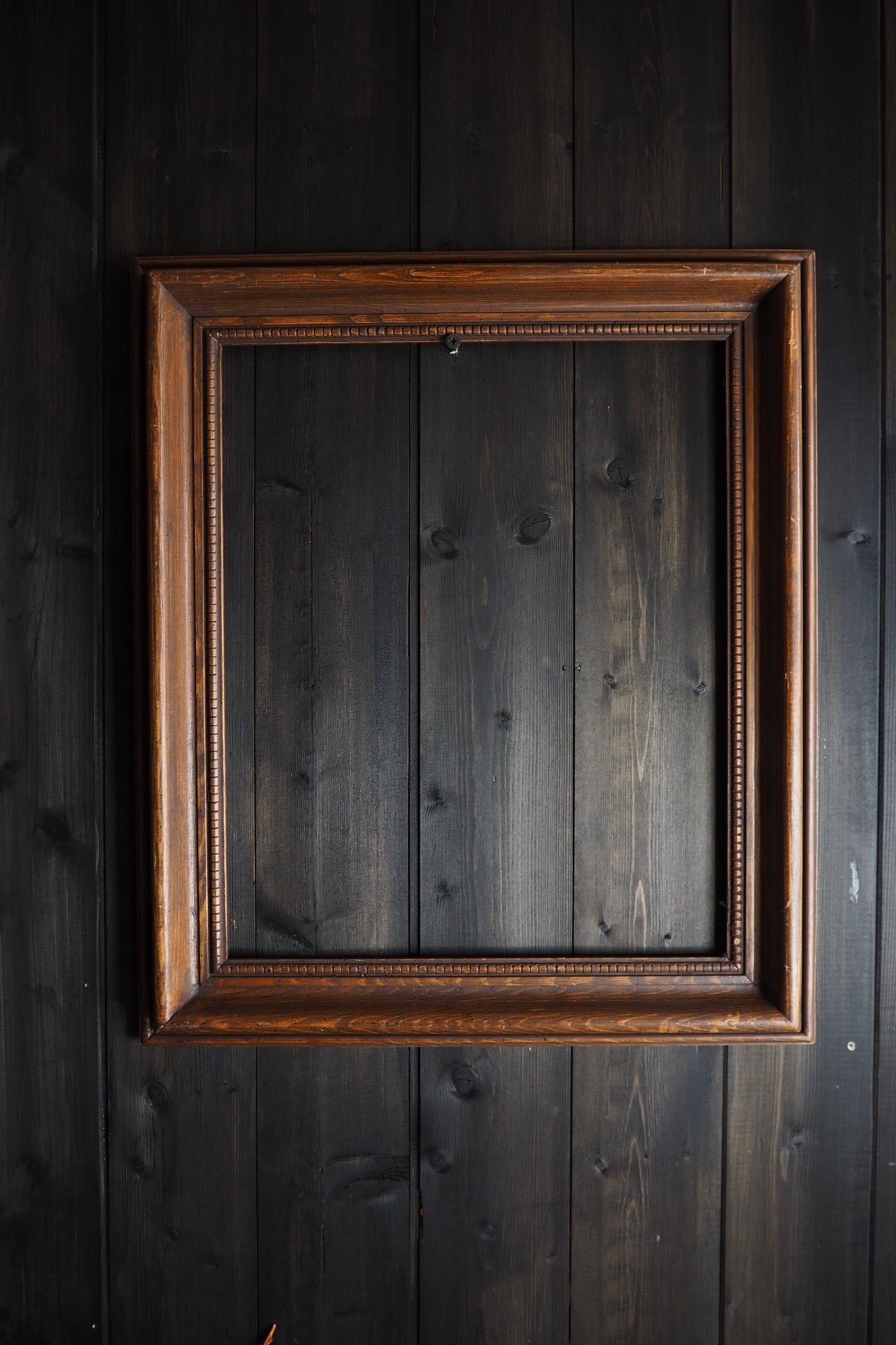 The Estoria – Stained Wooden Rustic Frame