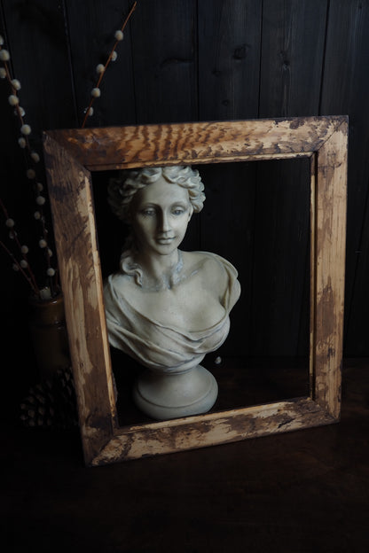 The Estoria – Stained Wooden Rustic Frame
