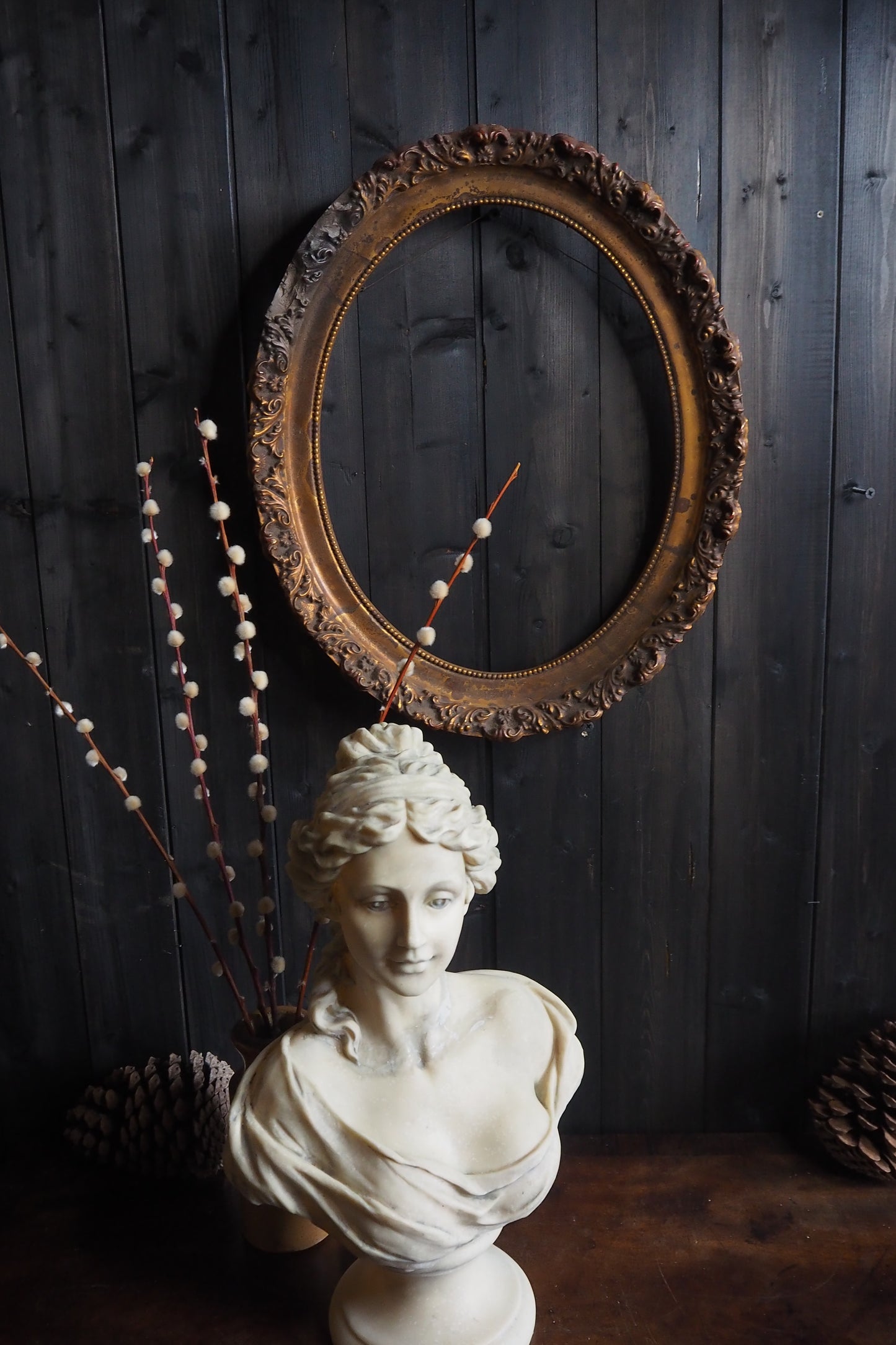 The Lacock – Authentic Antique Victorian Ornate Gilt Oval Frame