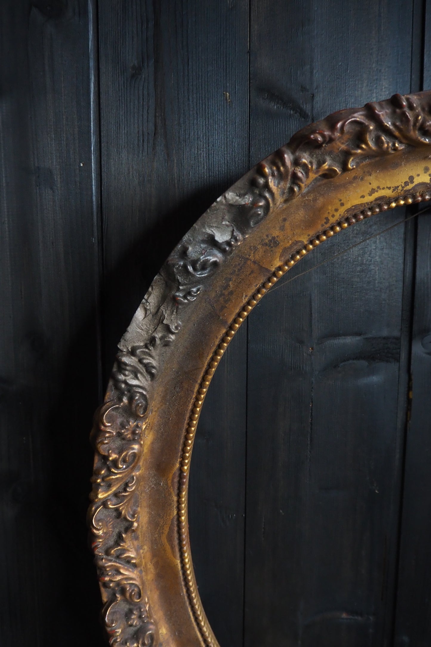 The Lacock – Authentic Antique Victorian Ornate Gilt Oval Frame