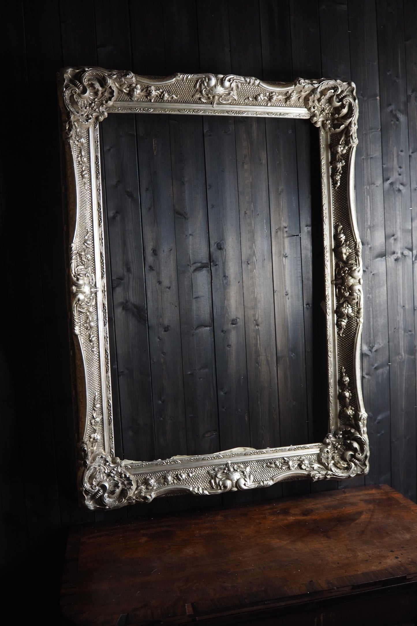 The Marly – XXL Versailles Antique Silver Gesso Frame