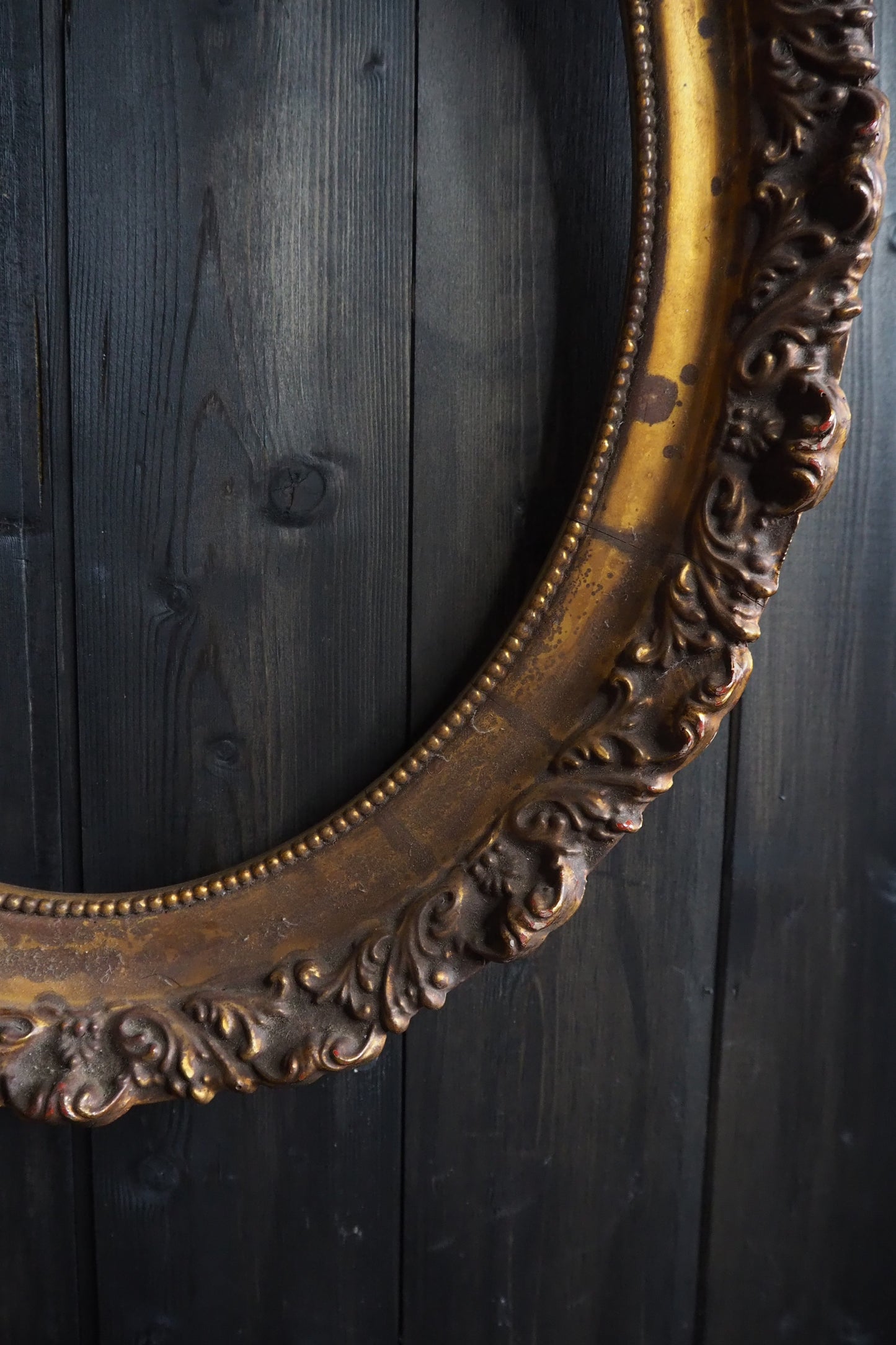The Lacock – Authentic Antique Victorian Ornate Gilt Oval Frame