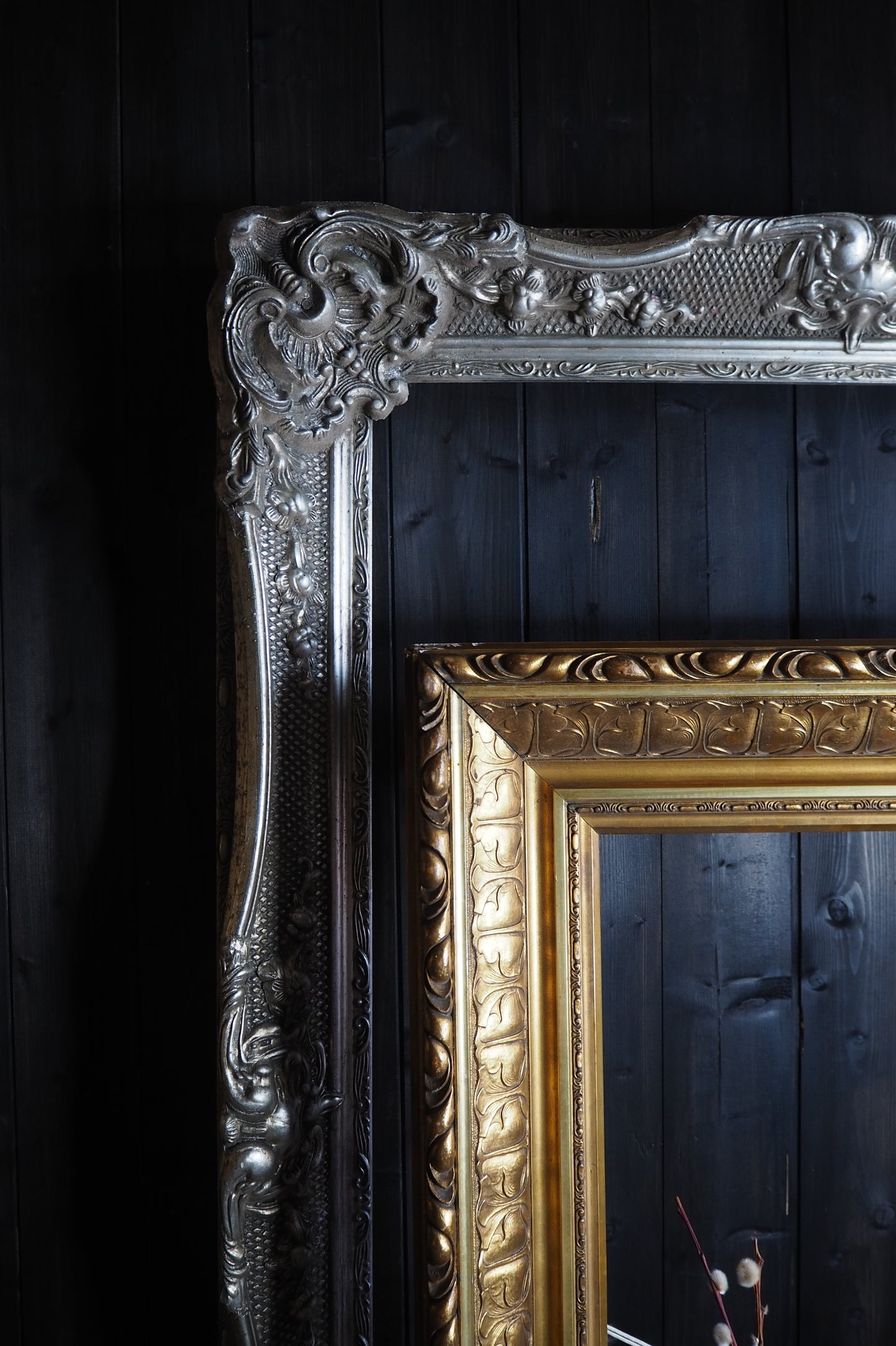 The Marly – XXL Versailles Antique Silver Gesso Frame