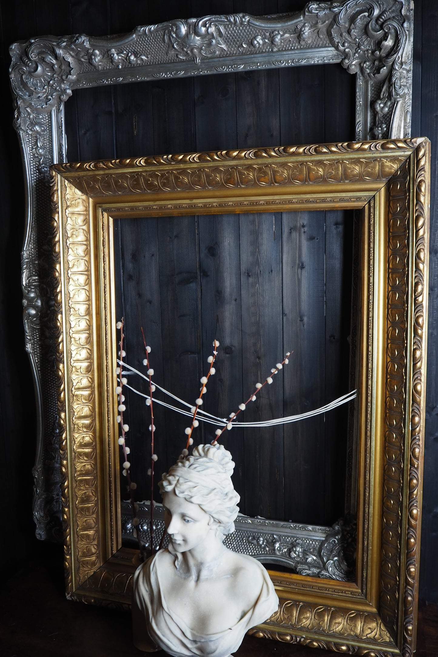 The Versailles – Extremely Heavy Antique Gold Statement Frame