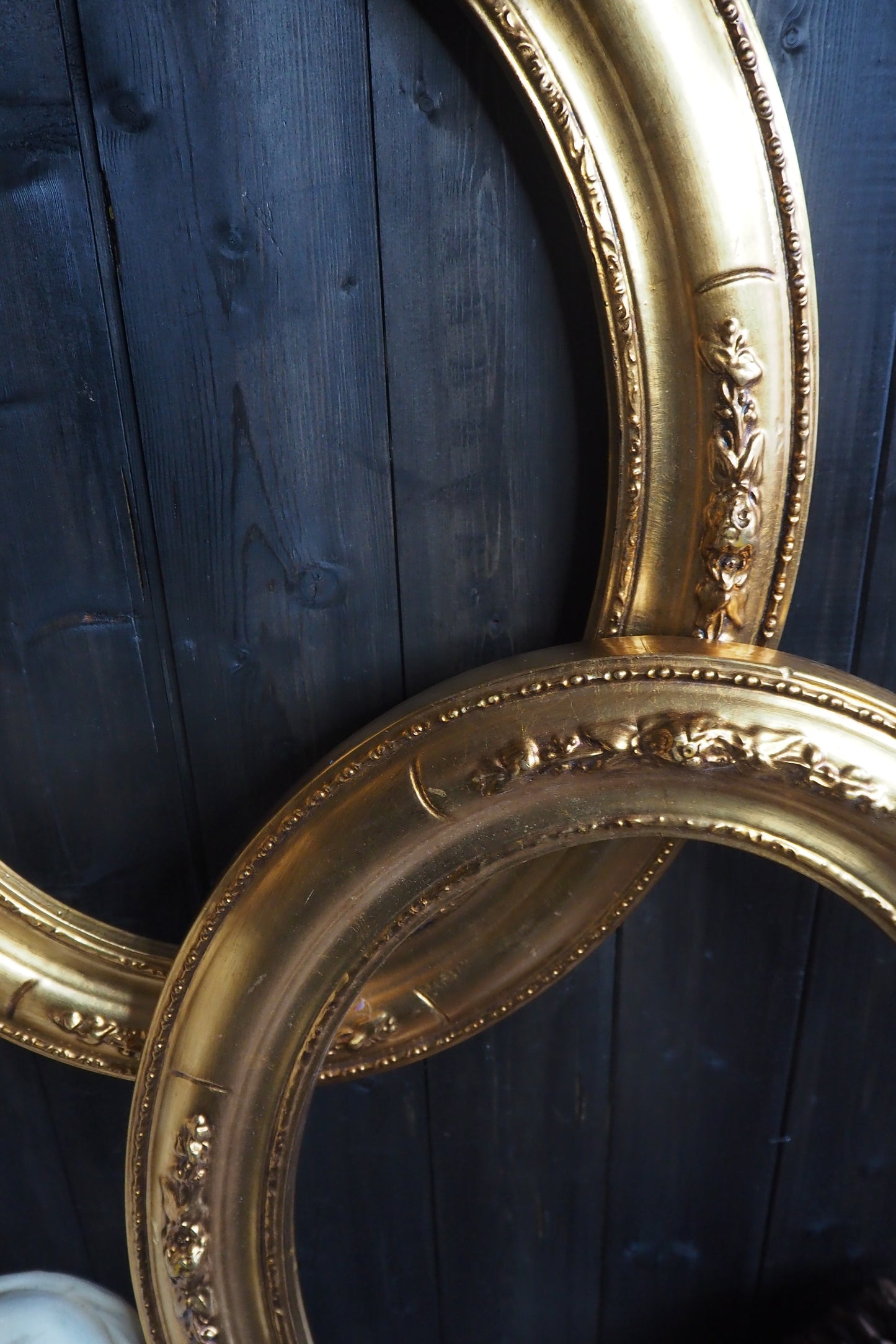 The Hollywood - Vintage 1970s Ornate Resin Gold Lightweight Frame Pair